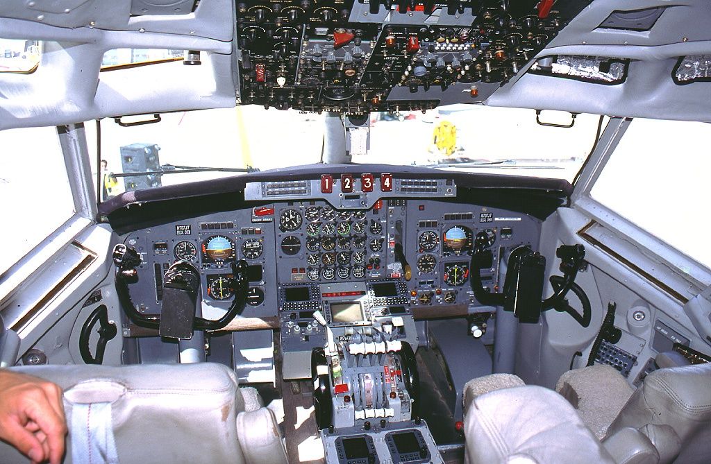 Qantas Boeing 707-138B